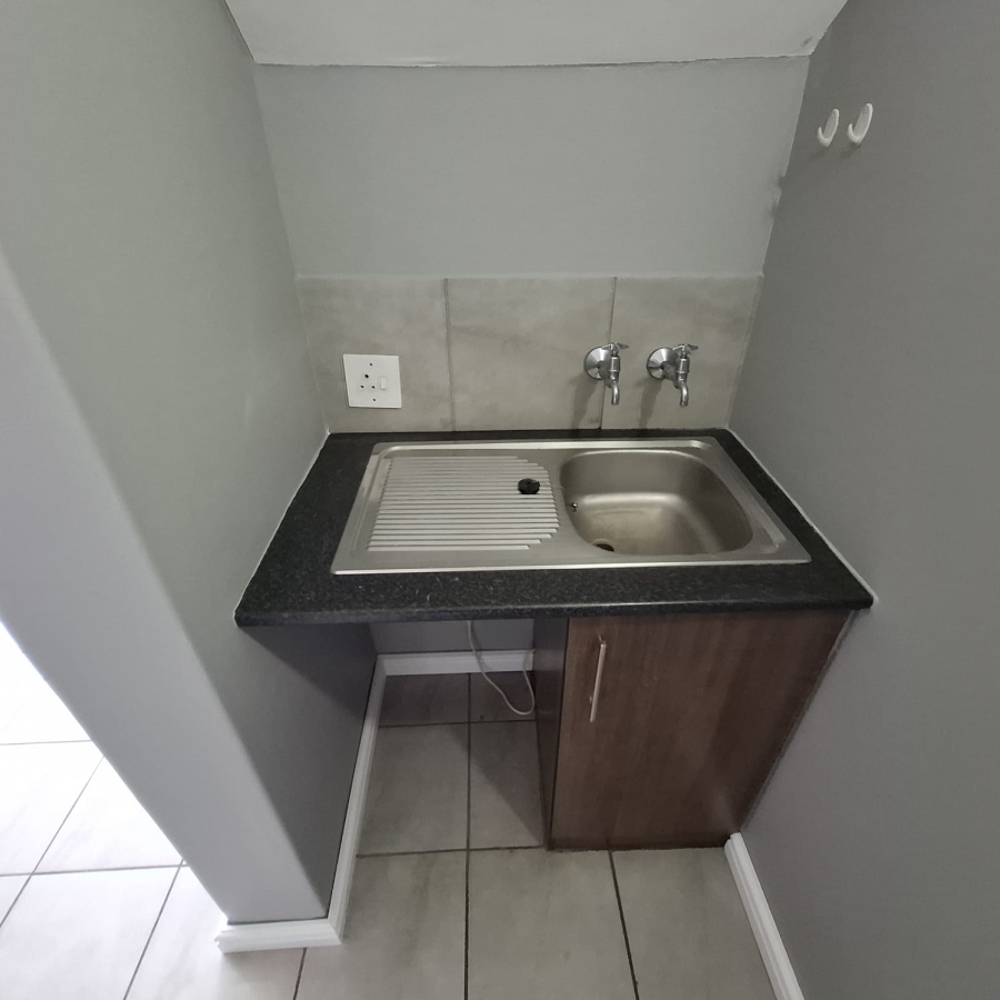 To Let commercial Property for Rent in Brackenfell Central Western Cape